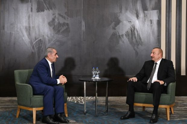 İlham Əliyev Konyada Fələstinin baş naziri ilə görüşüb 